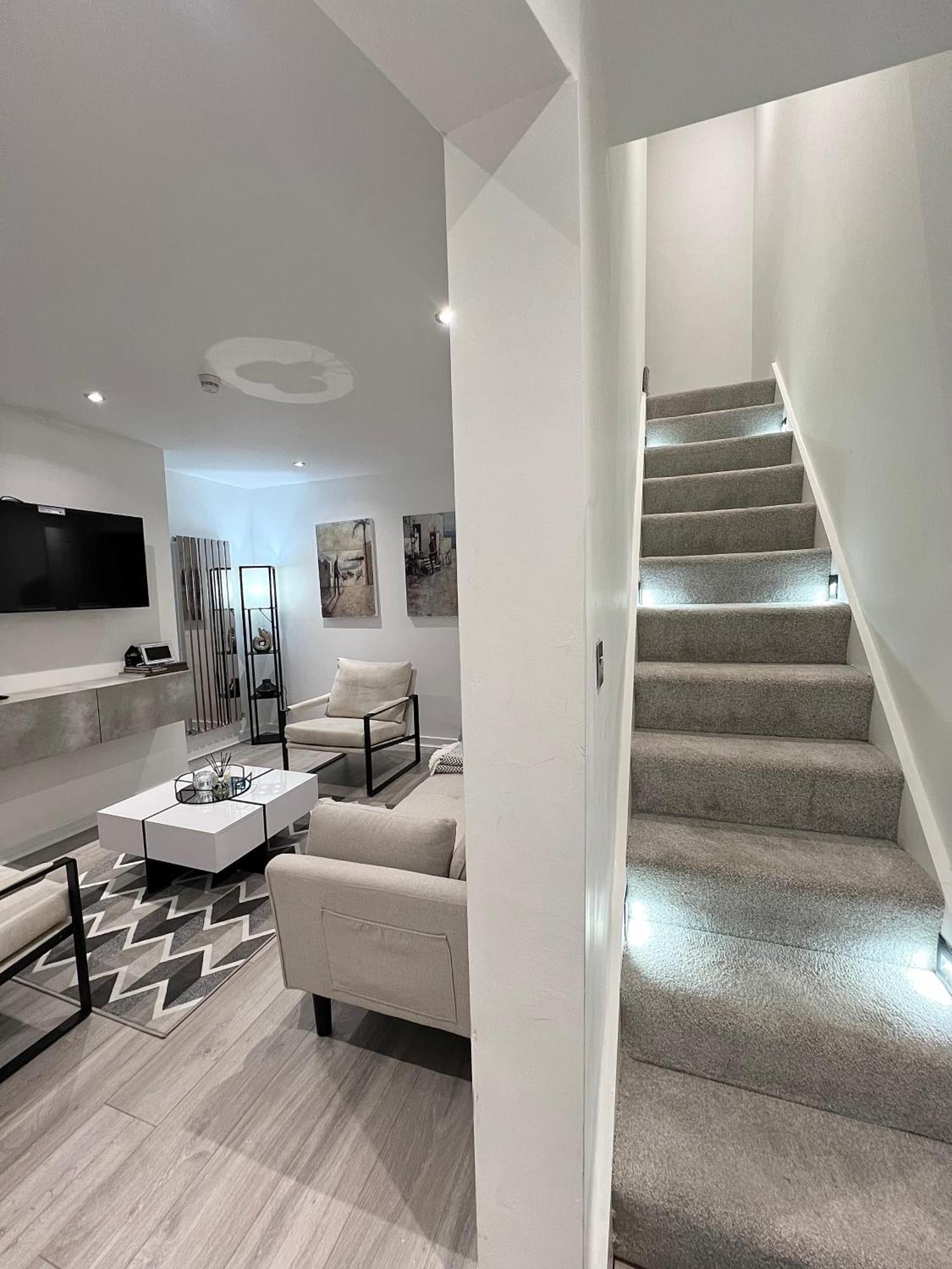 Entire House - Near Etihad Stadium And Central Manchester Extérieur photo