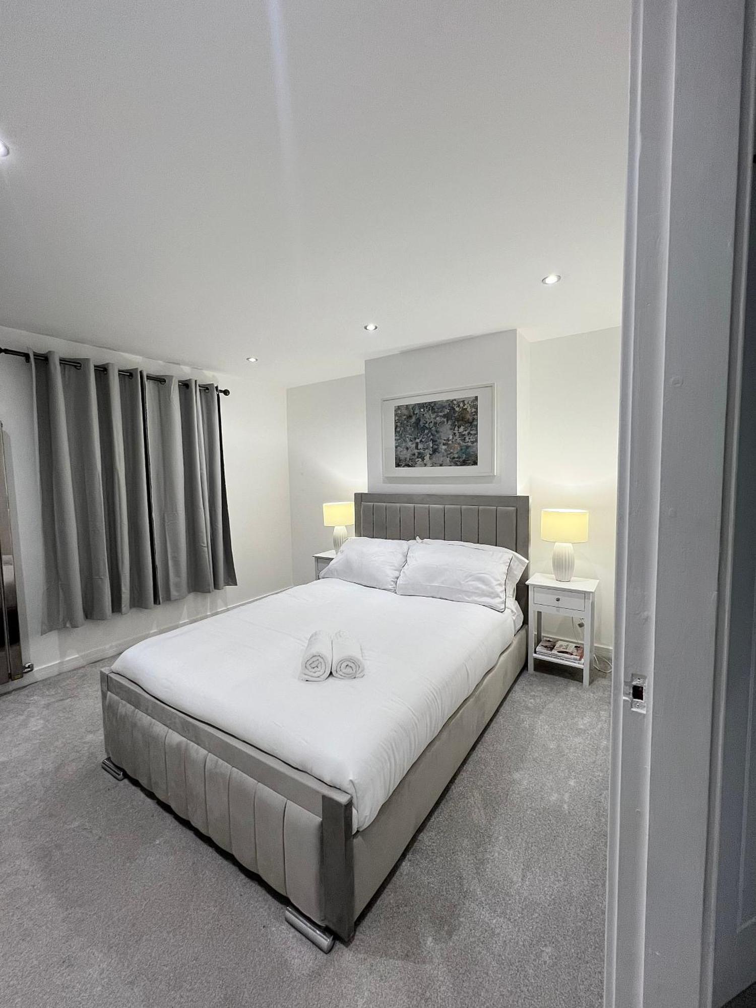 Entire House - Near Etihad Stadium And Central Manchester Extérieur photo