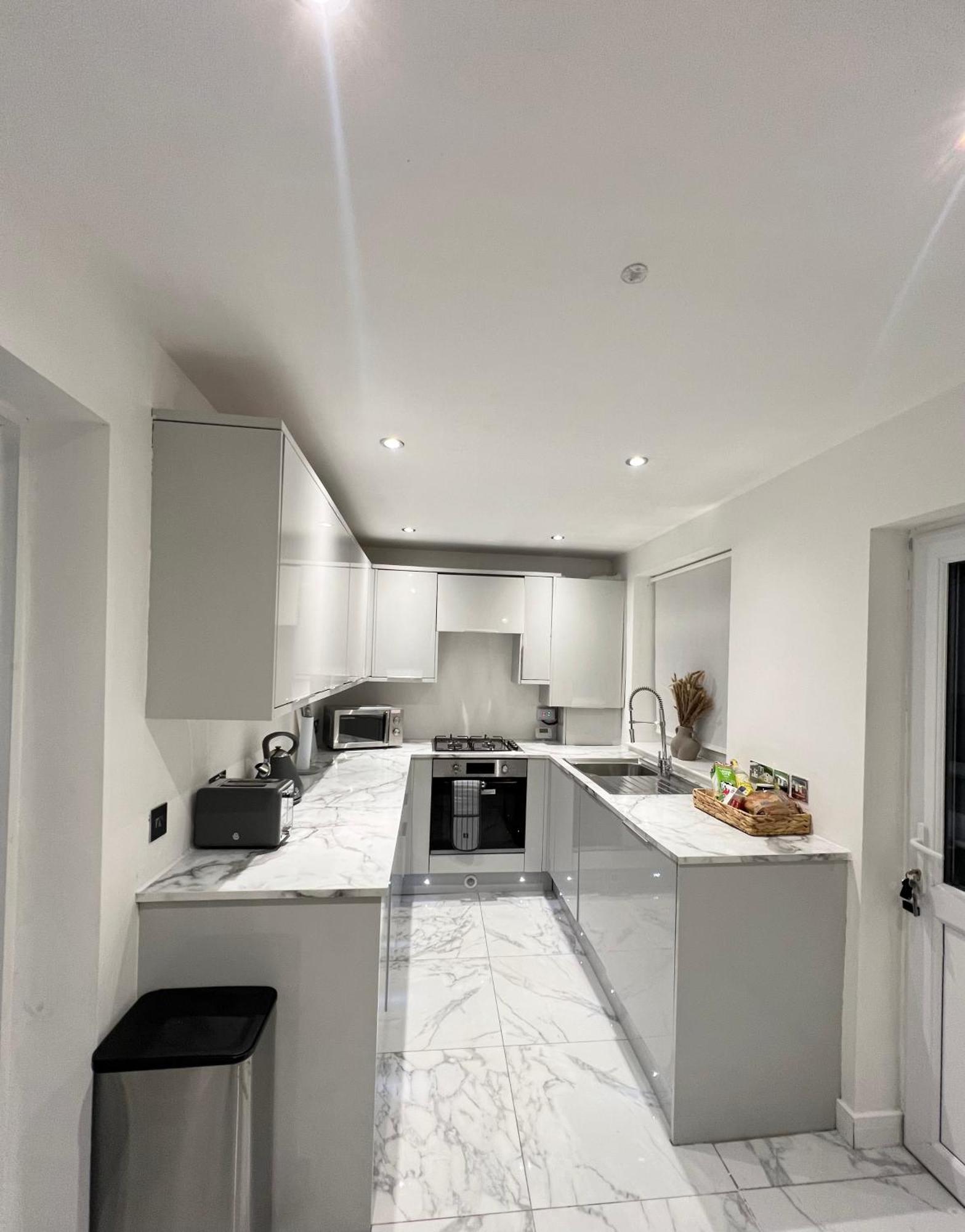 Entire House - Near Etihad Stadium And Central Manchester Extérieur photo